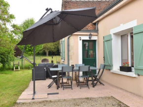 Longère XIXe rénovée avec spa, trampoline, vélos, jeux et grand jardin au calme - FR-1-410-135